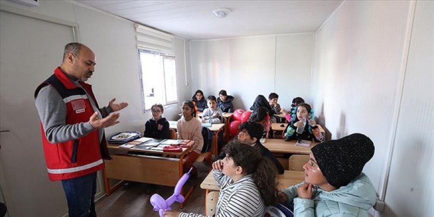 Deprem Sonrası Çocukların Okula Uyum Süreci İçin 5 Öneri